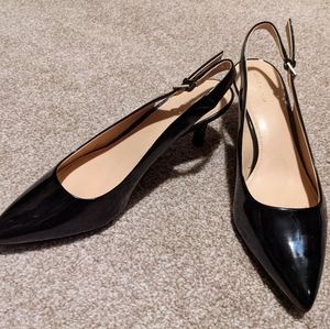Women's low heel shoes